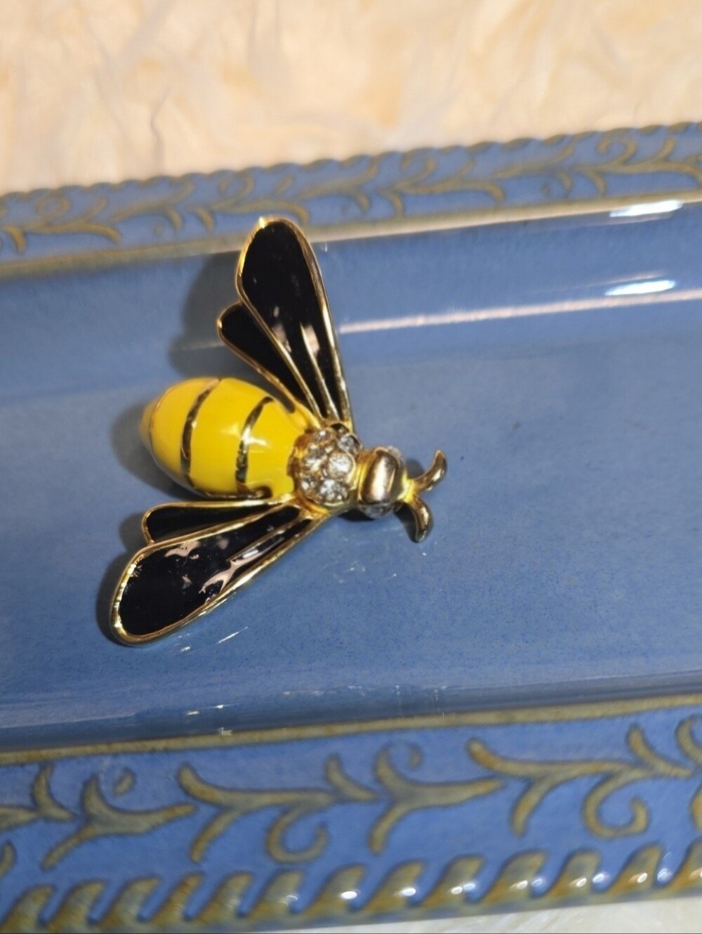 Bee Brooch Pin in Yellow and Black